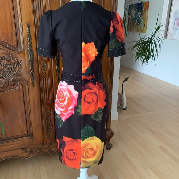 Babylon Collection Dress - Picture 3 of 8